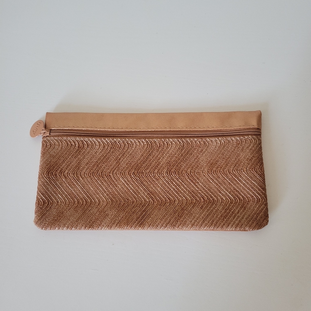 Ipsy Bag's bundle - Picture 2 of 9